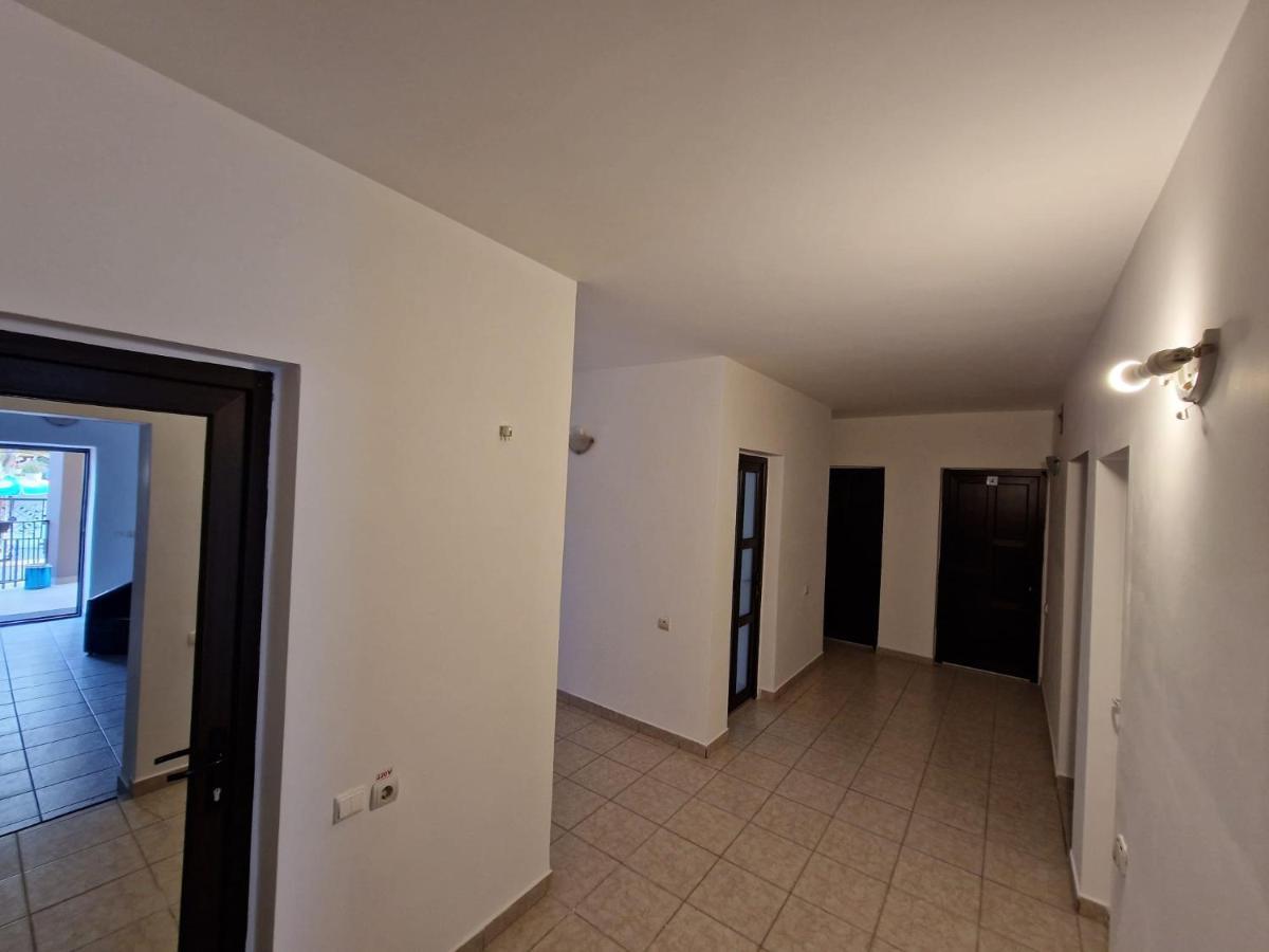 Dms Family House Hostel Eforie Sud  Bagian luar foto